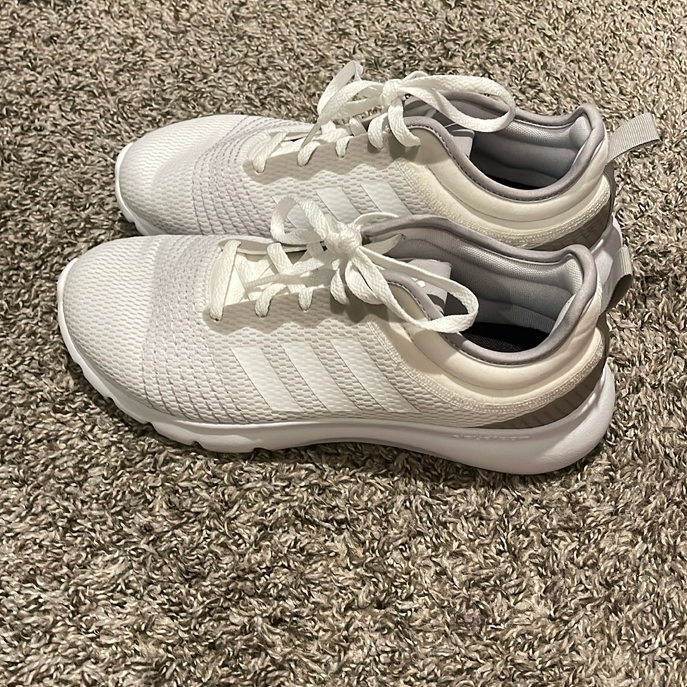 Women’s White Adidas tennis shoe, size 9